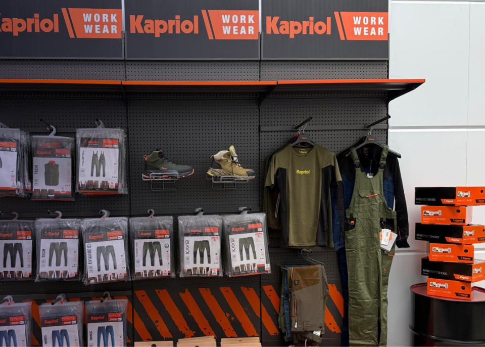 Espositore Kapriol Workwear e K-FARM